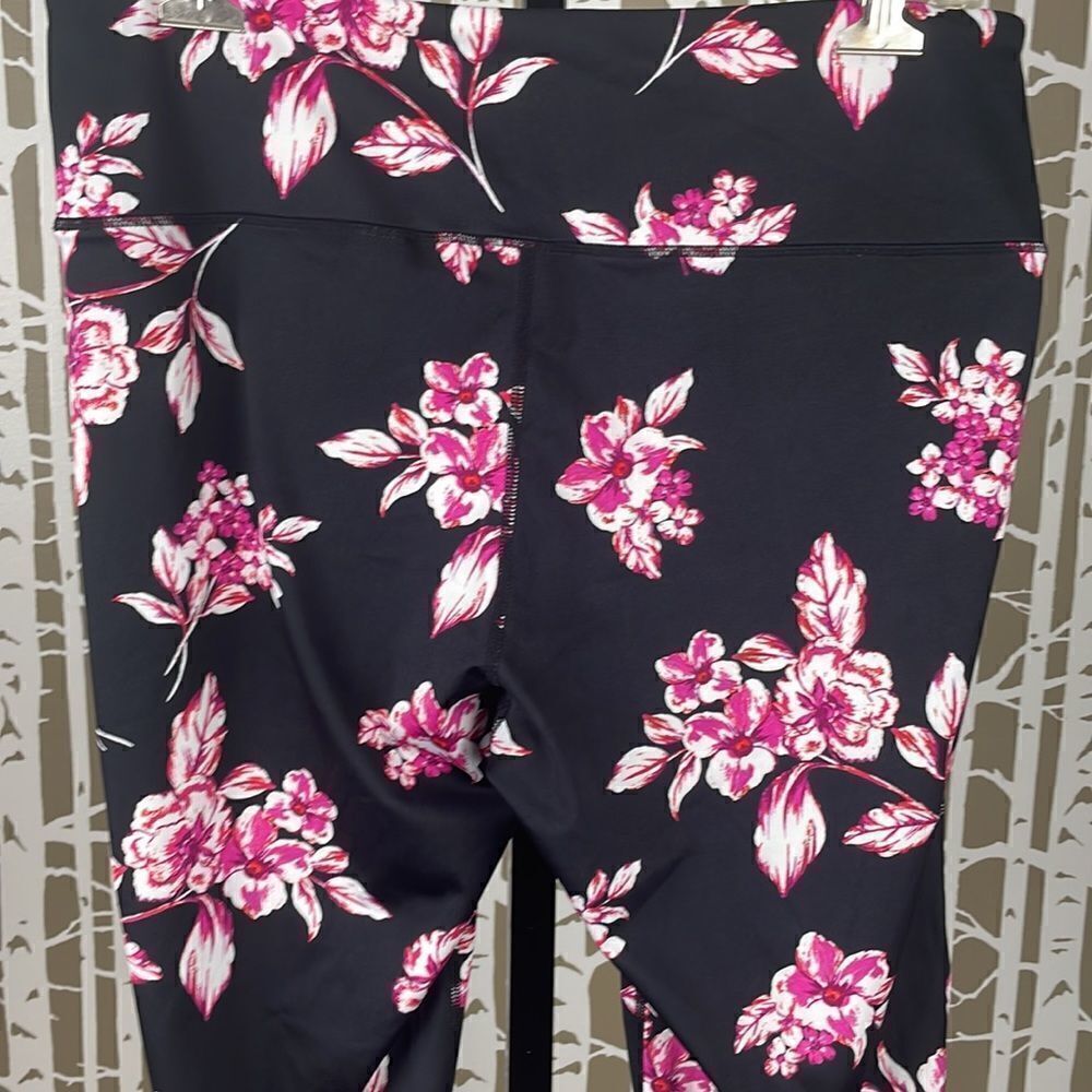 Black & Hot Pink Floral Print 7/8 Mesh Insert Leggings sz L - Picture 6 of 13
